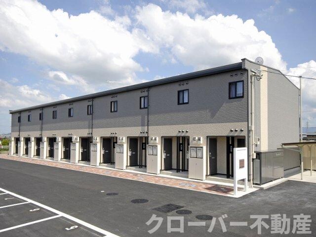 レオパレスシュトラールの物件外観写真