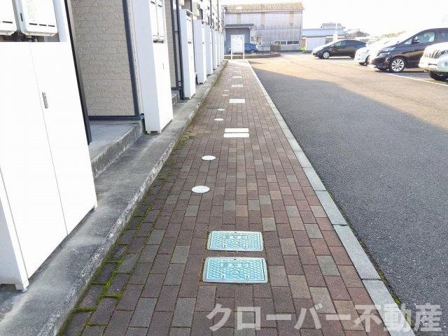 レオパレスシュトラールの物件外観写真