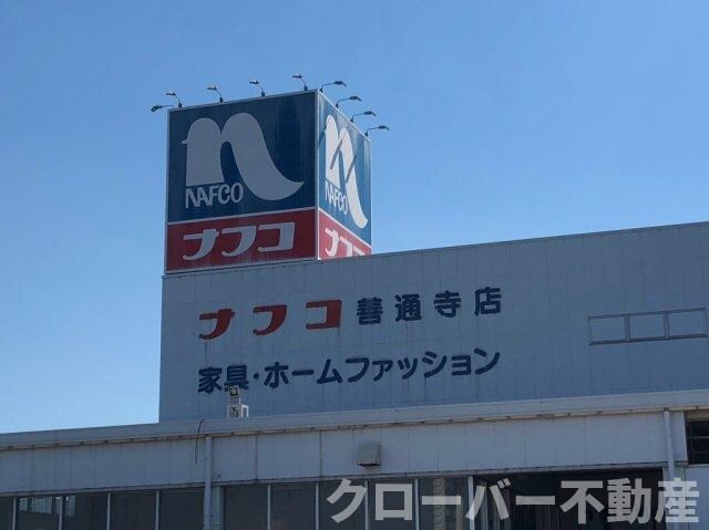 レオパレスシュトラールの物件外観写真