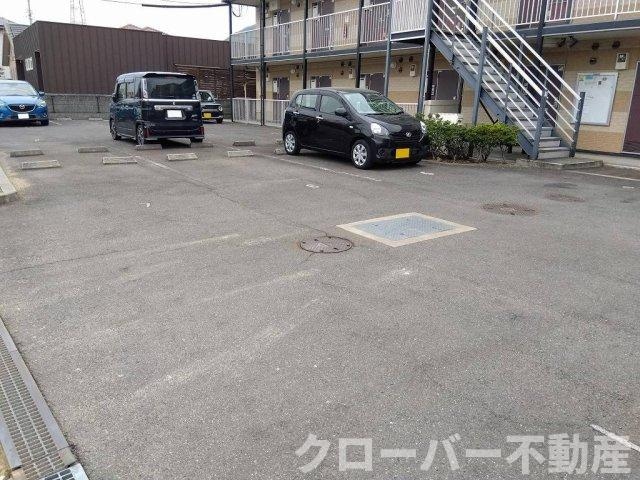 レオパレス桜坂の物件外観写真