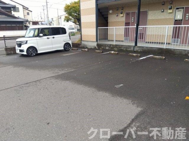 レオパレスルイーズ坂出の物件外観写真