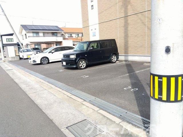 レオネクストかおりの物件外観写真
