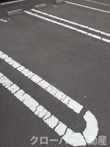 リラ・ハウスの物件外観写真