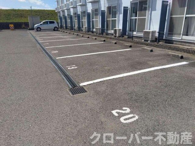レオパレス華の物件外観写真
