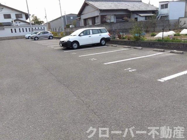 レオパレスやまきたの物件外観写真