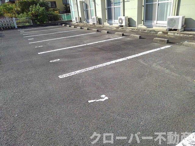 レオパレスＡＭＯＲＥの物件外観写真