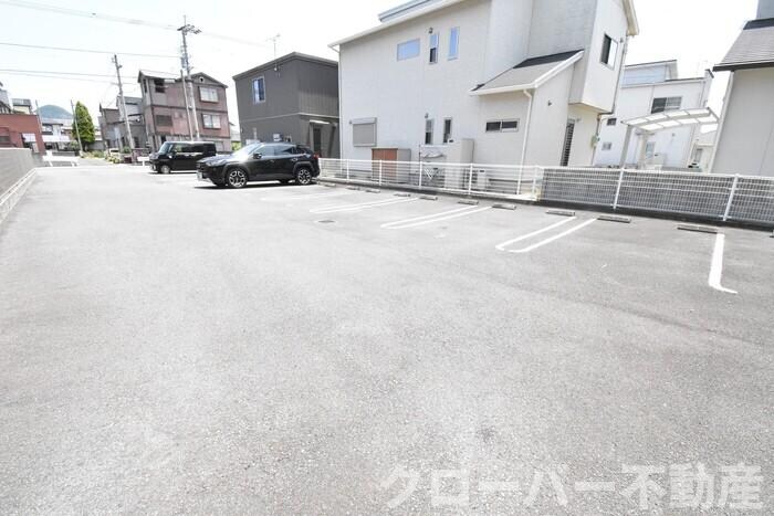 プラティーク ハバラの物件外観写真