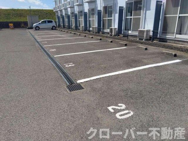 レオパレス華の物件外観写真