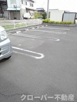 メゾン・ポポラーレＢの物件外観写真