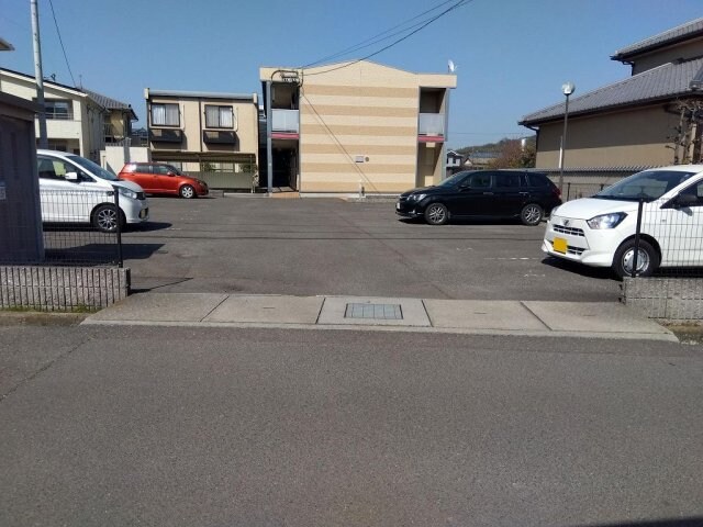 レオパレスヴィラージュ丸亀の物件外観写真