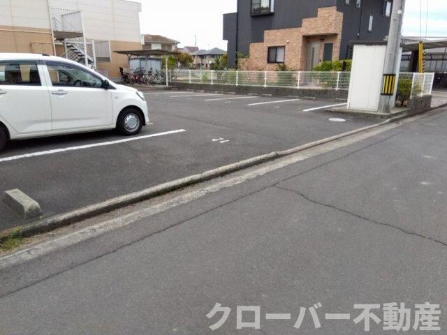 レオパレスキララの物件外観写真