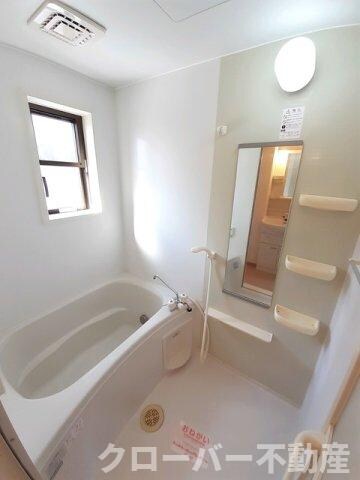 ラフレシールＡの物件内観写真