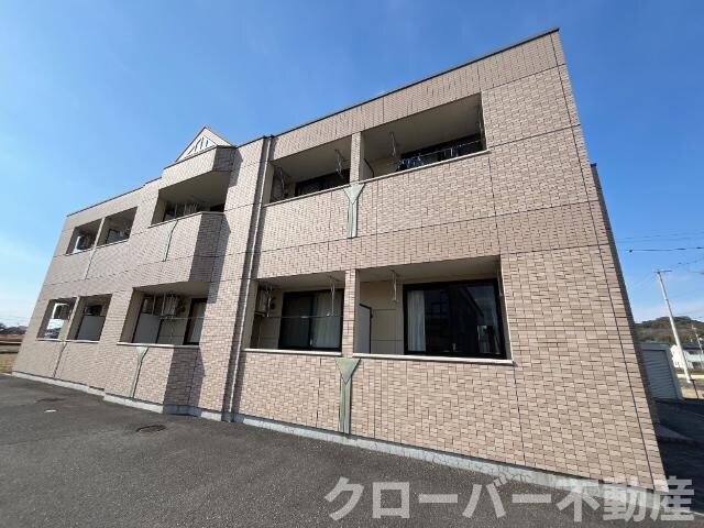 グランシャリオの物件外観写真