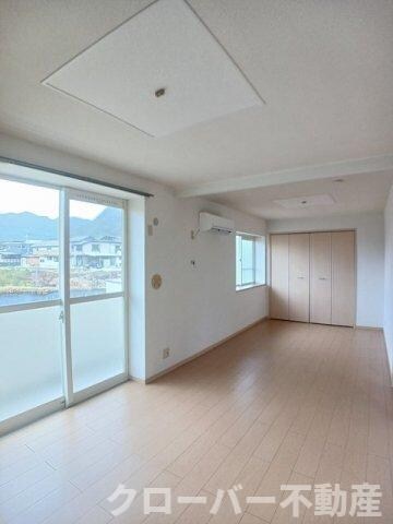 ニューエルディムマナベＢの物件内観写真