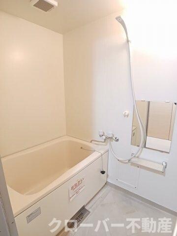 ニューエルディムマナベＢの物件内観写真