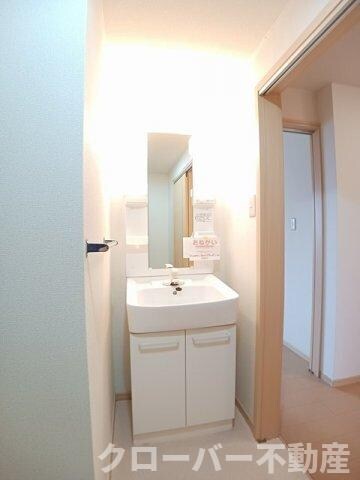 ニューエルディムマナベＢの物件内観写真