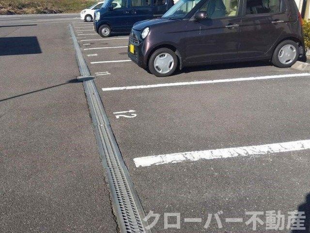 レオパレスフリューゲルの物件外観写真