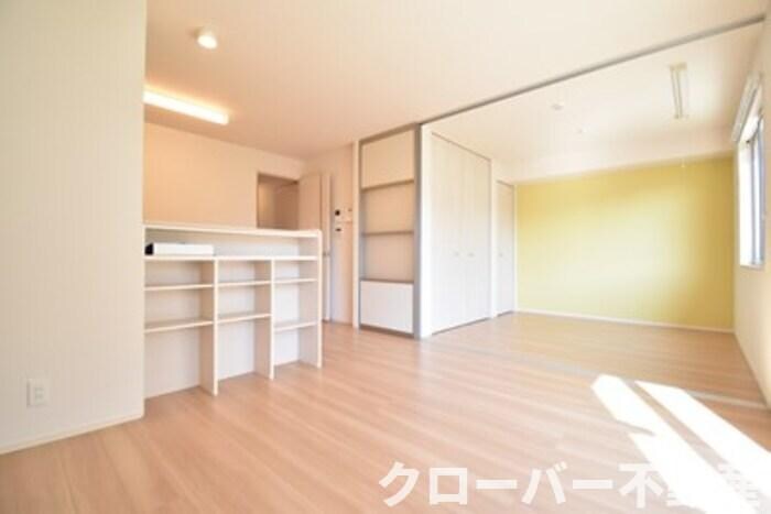 シャンゼリーゼの物件内観写真