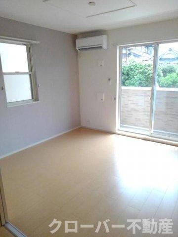 ラメゾン　ドゥ　カンパーニュＢの物件内観写真