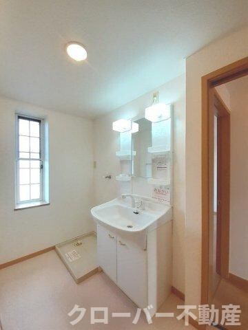 クリアネス・リリーＢの物件内観写真