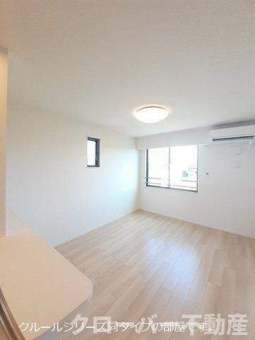 綾川町アパートＡの物件内観写真