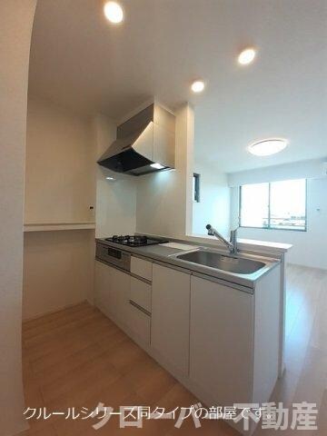 綾川町アパートＡの物件内観写真