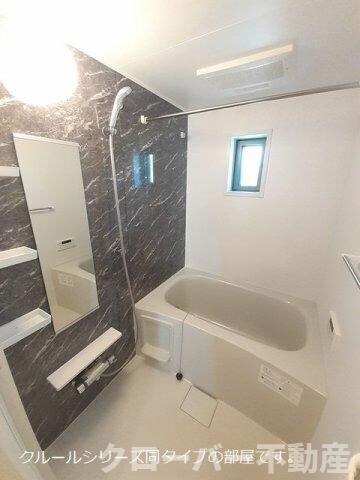 綾川町アパートＡの物件内観写真