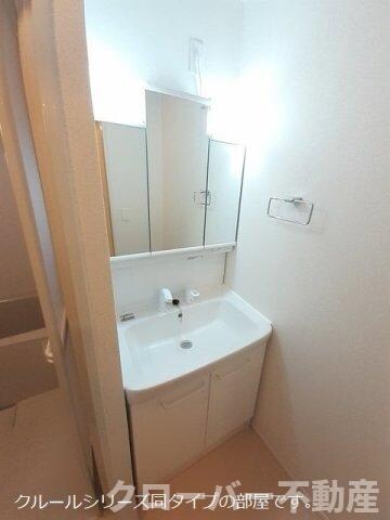 綾川町アパートＡの物件内観写真