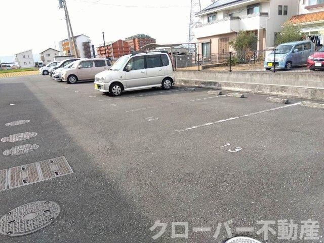 レオネクストかおりの物件外観写真