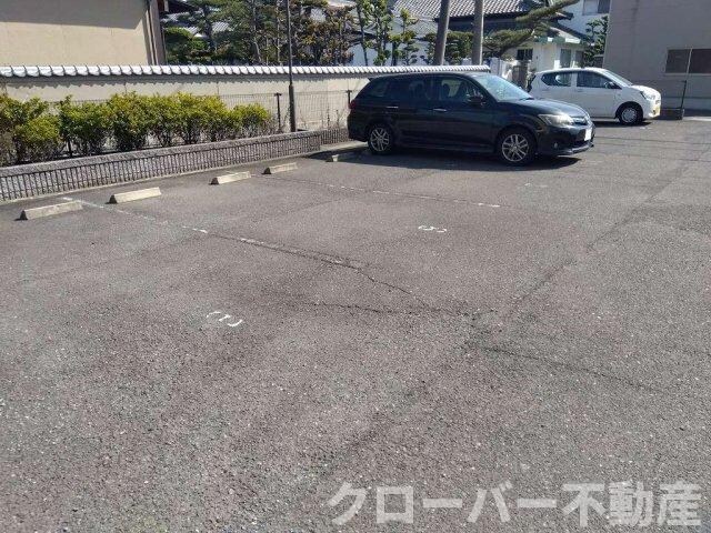 レオパレスヴィラージュ丸亀の物件外観写真