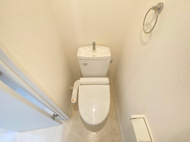 アクロス神戸灘アパートメントの物件内観写真