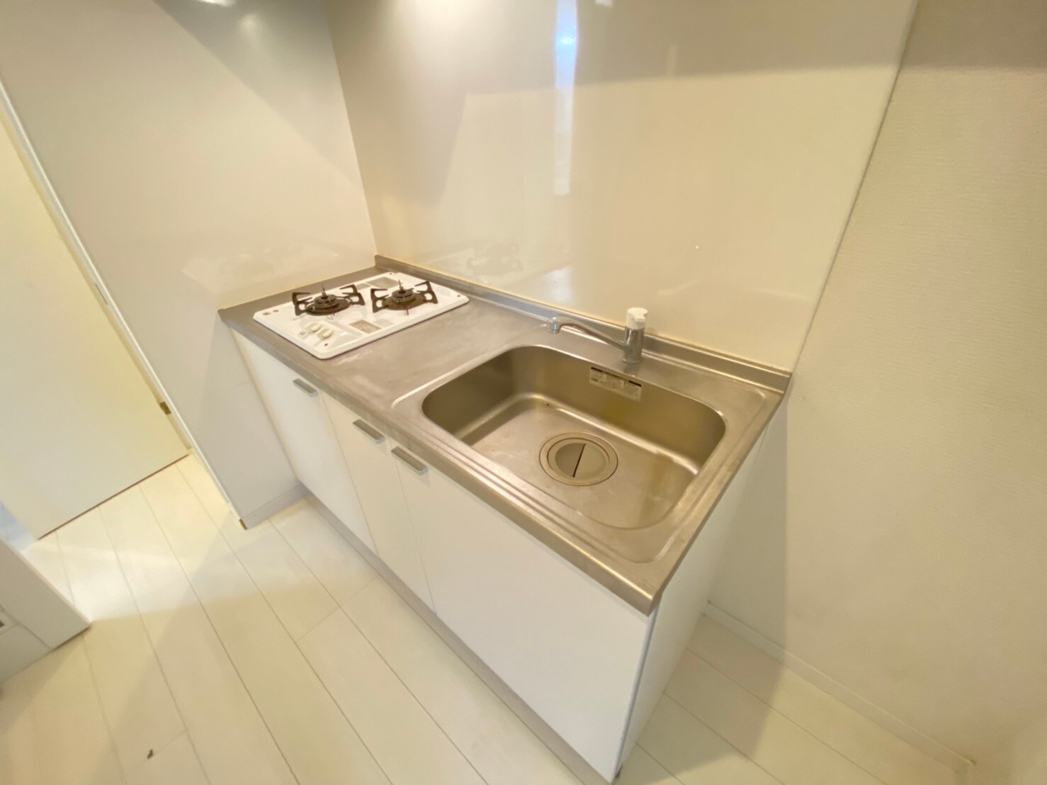 アクロス神戸灘アパートメントの物件内観写真