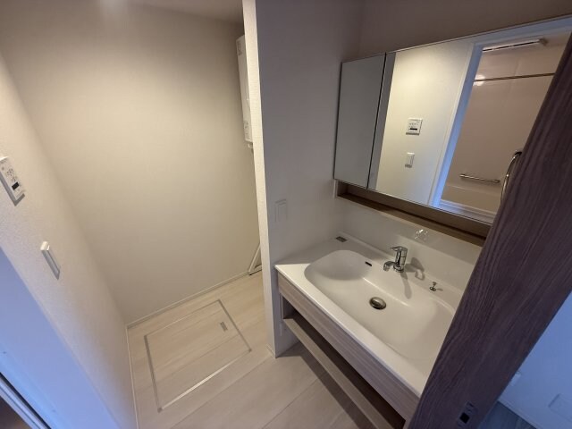 コンフォール赤坂の物件内観写真