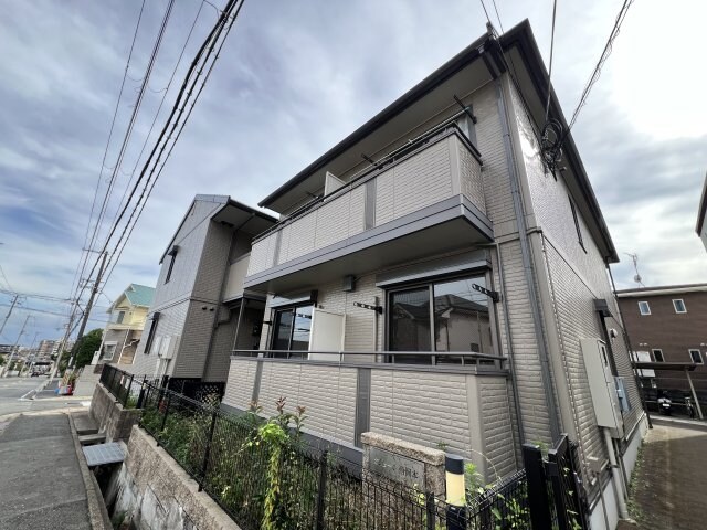 セジュール西岡本の物件外観写真