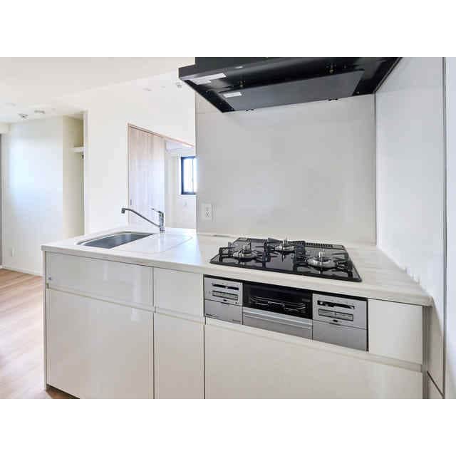 ドゥーエ入谷Ⅲの物件内観写真