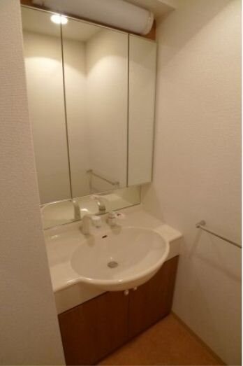 レジディア上野池之端の物件内観写真