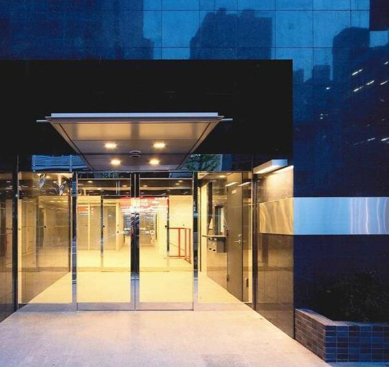 岩本町駅 徒歩3分 8階の物件外観写真