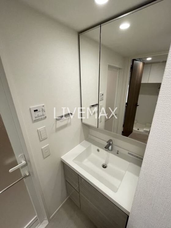 稲荷町駅 徒歩6分 11階の物件内観写真