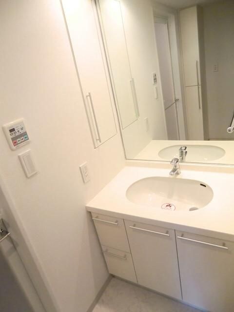 レジディア神田岩本町の物件内観写真