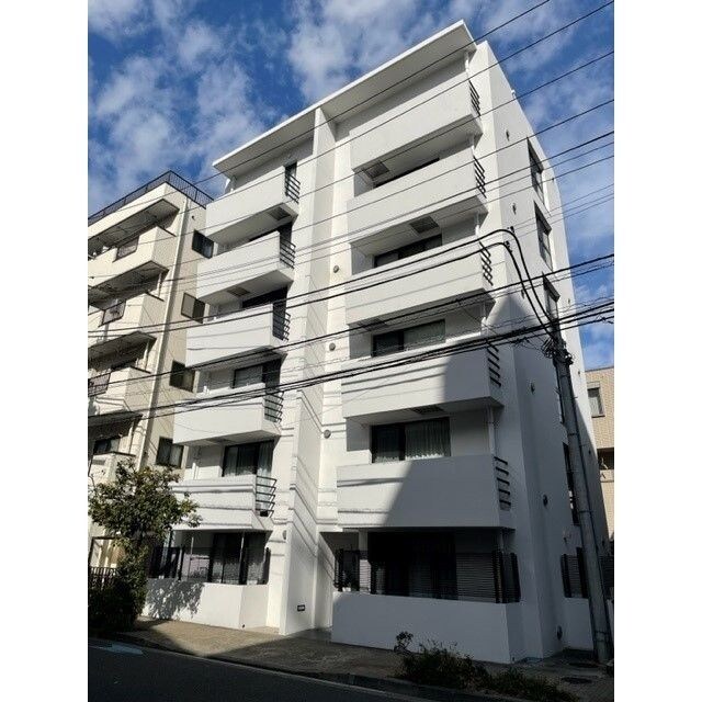 エストフルーヴの物件外観写真