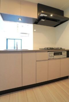 オープンブルーム入谷Eastの物件内観写真