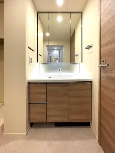 白金ザ・スカイ東棟の物件内観写真