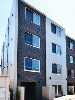 エンシス　ウエノサクラギの物件外観写真