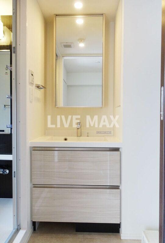 パークアクシス南青山七丁目の物件内観写真