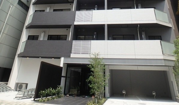 オーキッドレジデンス上野の物件外観写真