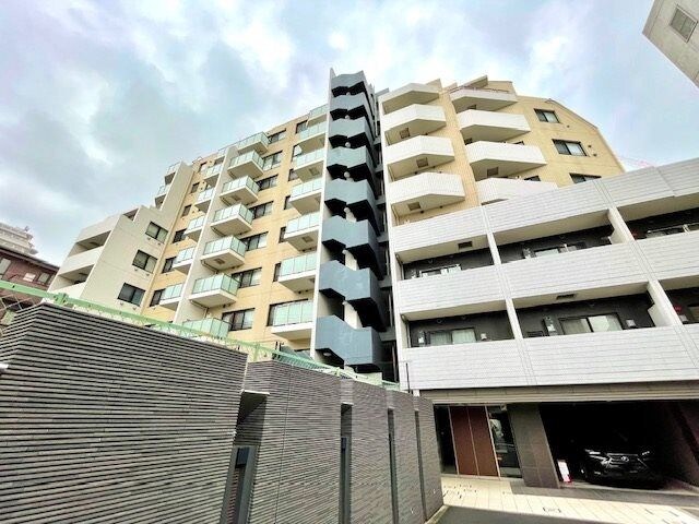 レジディア白金高輪の物件外観写真