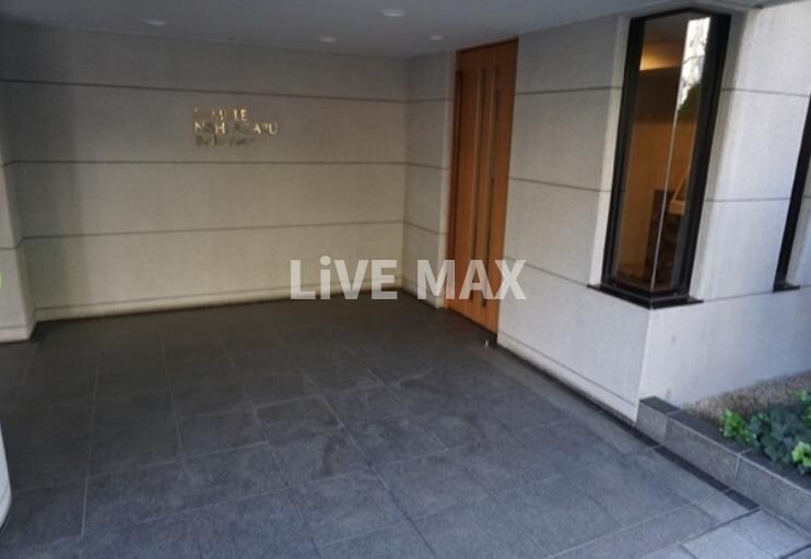 ファミール西麻布ベルファースの物件外観写真