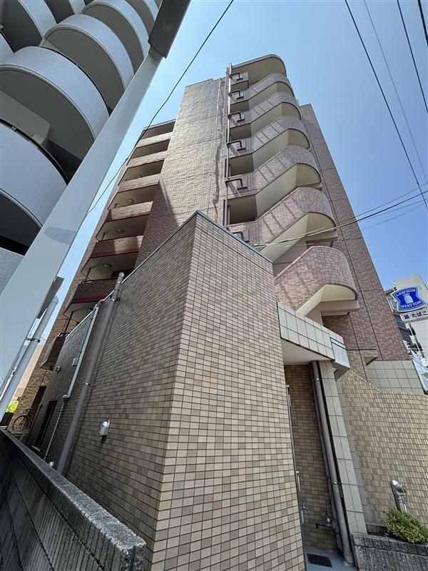 アドラブールの物件外観写真