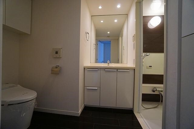 六本木駅 徒歩6分 3階の物件内観写真