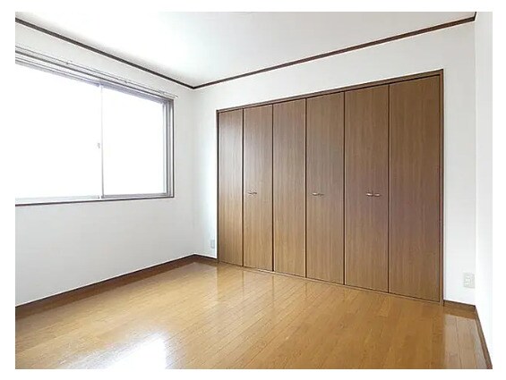 アンプルールフェールスリーズの物件内観写真